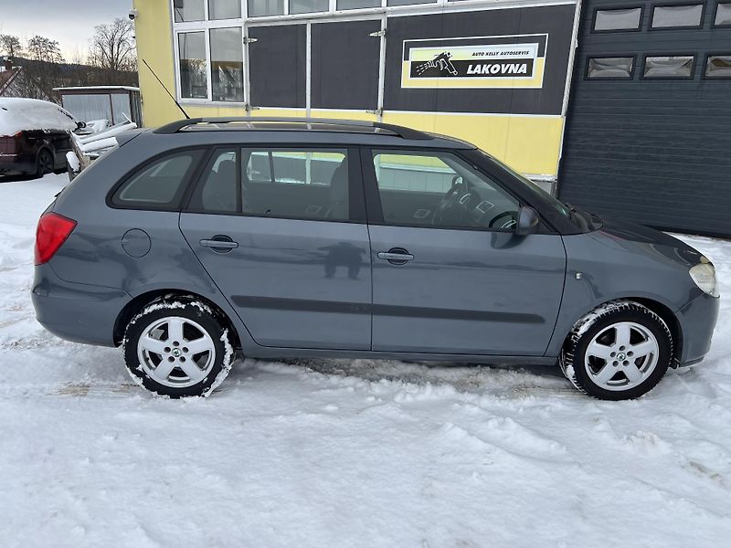 Škoda Fabia 1.4MPI 63KW,KLIMA,ALU,TEMPOMAT - fotka 8 z 38