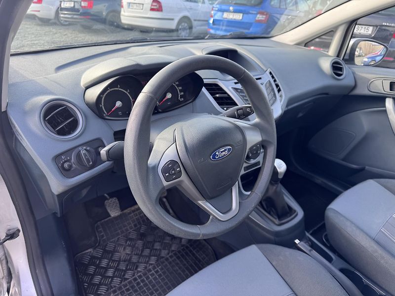 Ford Fiesta 1.25i, 44 kW, 1.Majitel,ČR - fotka 9 z 17