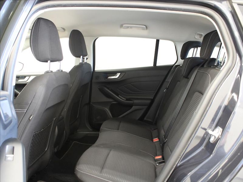 Ford Focus 1,5 EB 110kW AT Titan.X 1.maj. - fotka 7 z 24