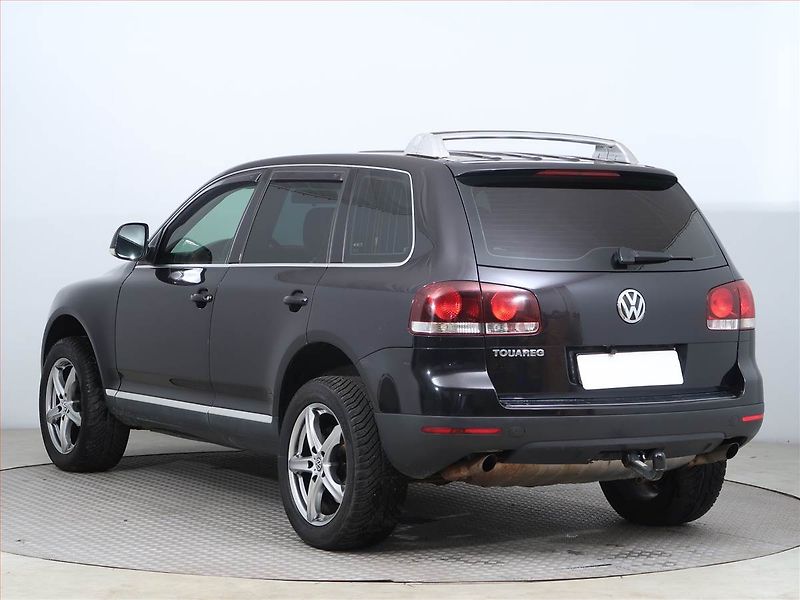 Volkswagen Touareg (2008) 3.0 TDI, 4X4, Automat, Navi - fotka 4 z 17