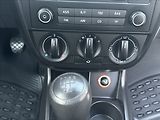 Volkswagen Fox 1,2 HTP 54PS  Refresh - náhled 25