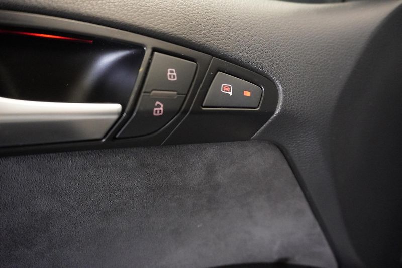 Audi Q7  4,2 TDI QUATTRO S-LINE AUT. - fotka 14 z 40