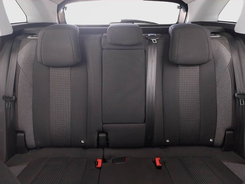 Peugeot 3008 (2018) 1.6 BlueHDi, Automat, Navi - fotka 10 z 20