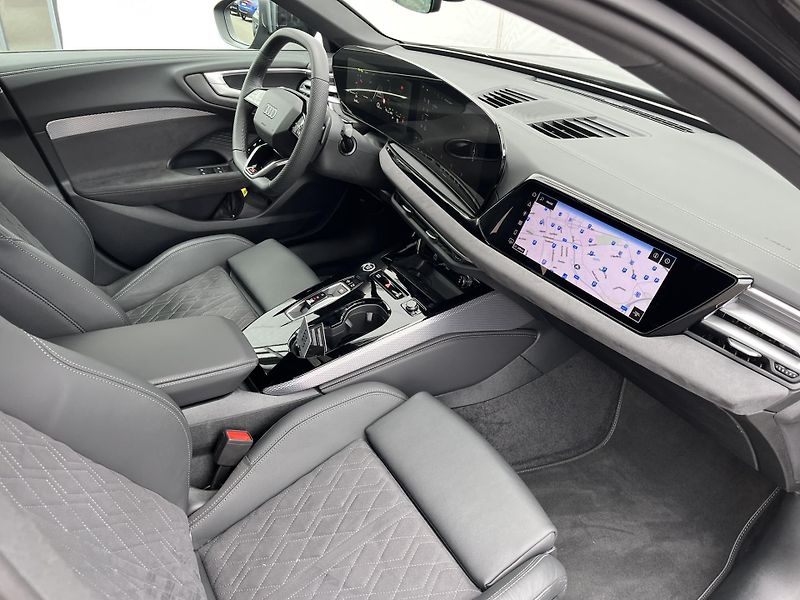 Audi A5 2.0TDi Quattro 150kW S-Line - fotka 10 z 23