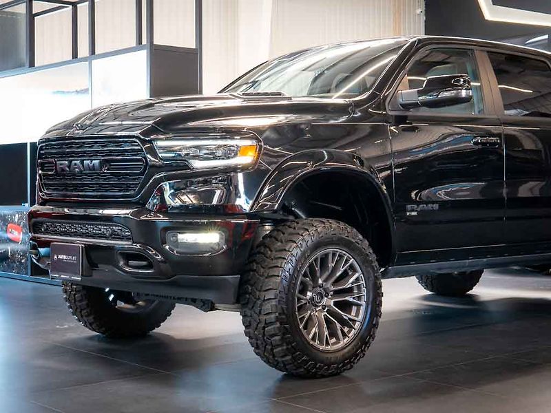 Dodge RAM (2024) 5.7 V8 eTorque Limited 6 LIFT - fotka 11 z 45