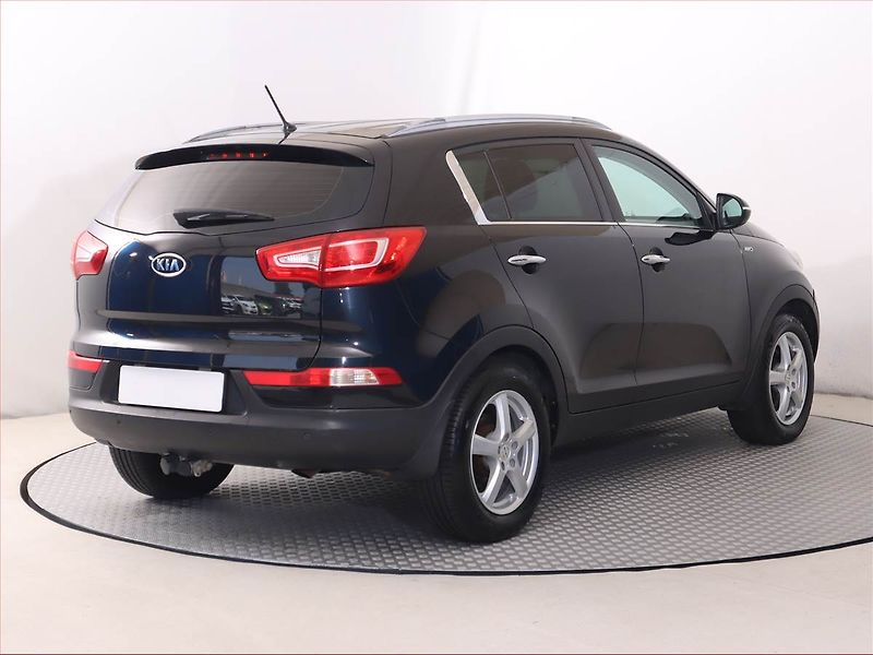 Kia Sportage (2012) 2.0 CRDi, 4X4, Tempomat - fotka 5 z 17