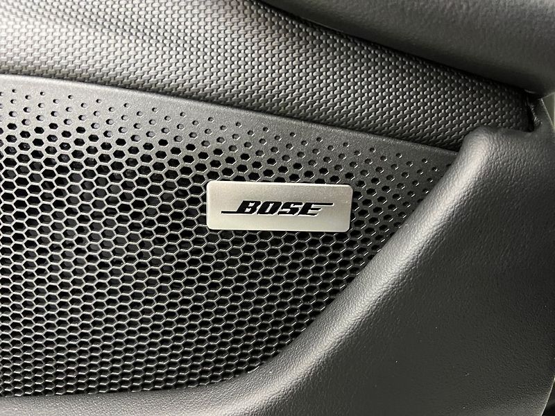 Porsche Taycan 4S PERFORMANCE, VZDUCH, BOSE - fotka 23 z 29