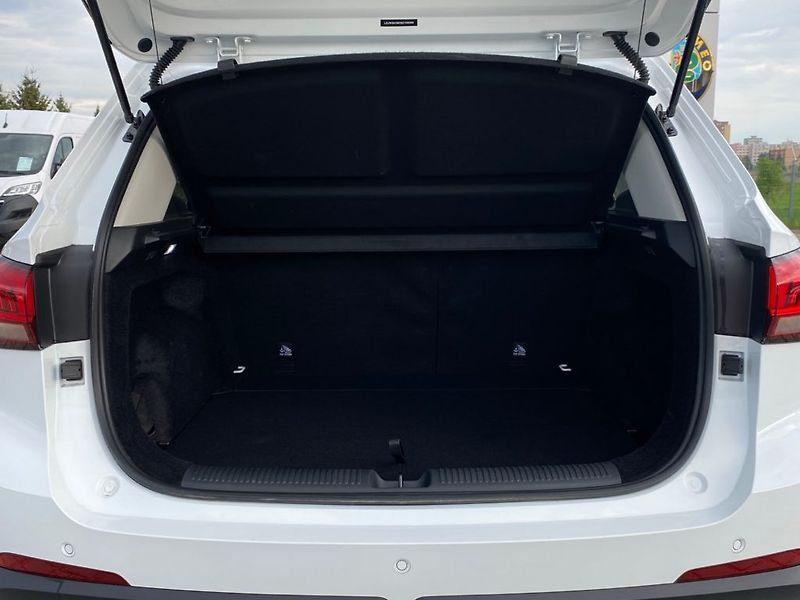 MG ZS (2025) 1,5 Hybrid+ Exclusive - fotka 9 z 32