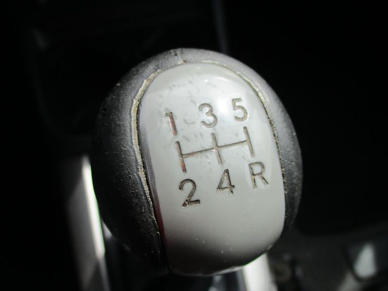 Toyota RAV4 2,0 D4D, 4x4,digiklima,tažné, - fotka 23 z 33
