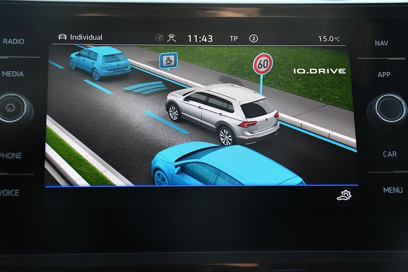 Volkswagen Tiguan Allspace 2.0TDi 110kW ACC 4MOTION - fotka 46 z 57