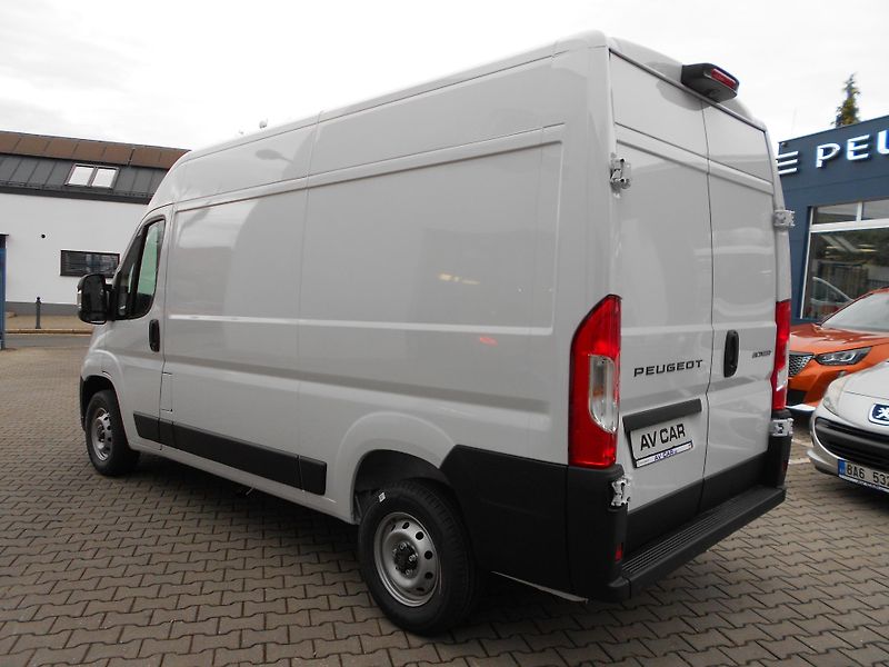 Peugeot Boxer 3500 L3H2 BlueHDi 140k - fotka 4 z 9