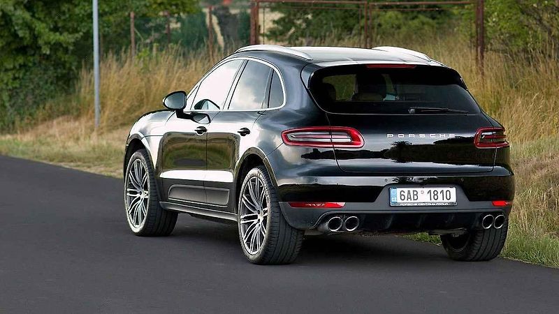 Porsche Macan.
