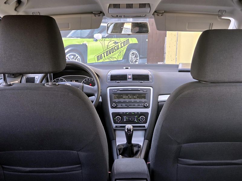 Škoda Octavia 1,2TSi Amb. *SERV.KNÍŽKA*      - fotka 16 z 39