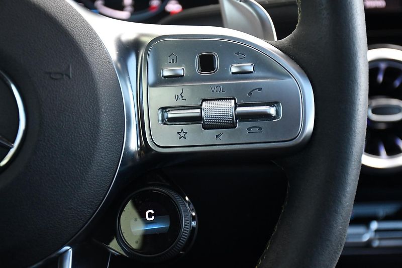 Mercedes-Benz GLA 45S AMG 4MATIC+PANO - fotka 26 z 53