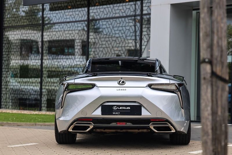 Lexus LC 500 500 BESPOKE - fotka 8 z 32