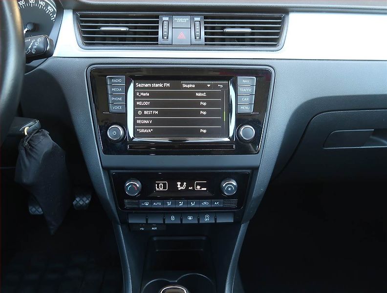 Škoda Rapid (2016) Spaceback 1.4 TDI, Navi - fotka 12 z 17