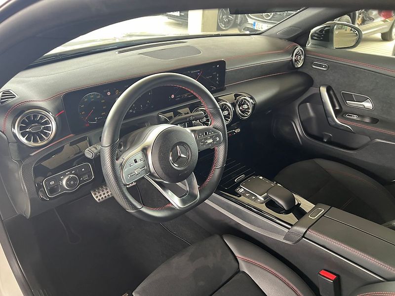 Mercedes-Benz CLA 200d 4M SB - fotka 9 z 15