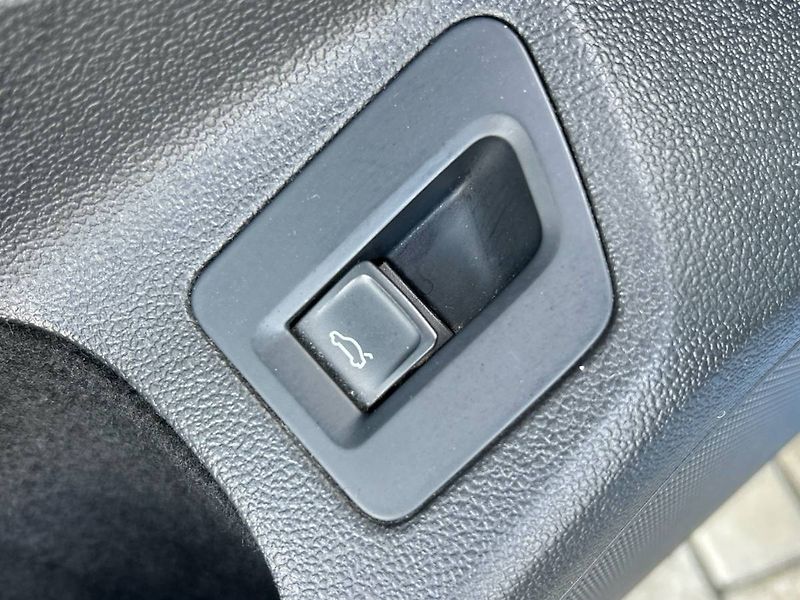 Volkswagen Passat (2017) Variant 2.0 TDI 6DSG - fotka 19 z 29