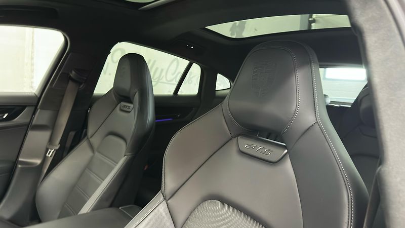 Porsche Panamera GTS / ZÁRUKA / TOP VÝBAVA  - fotka 37 z 64
