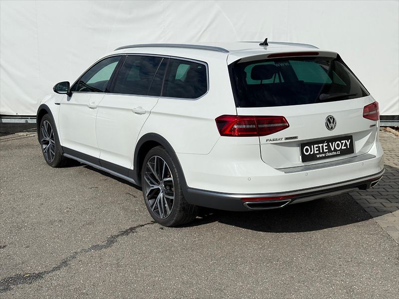 Volkswagen Passat 2,0 Alltrack, 4x4 - fotka 6 z 24