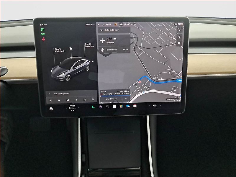 Tesla Model 3 (2020) Std Range Plus 52kWh, SoH 81% - fotka 12 z 25
