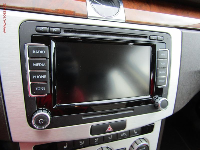 Volkswagen Passat (2012) 2.0TDi 4x4, DSG, bixen - fotka 10 z 16