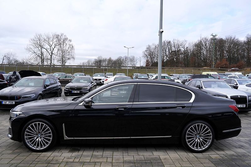 BMW Řada 7 750Li xDrive Individual/ČR - fotka 3 z 49