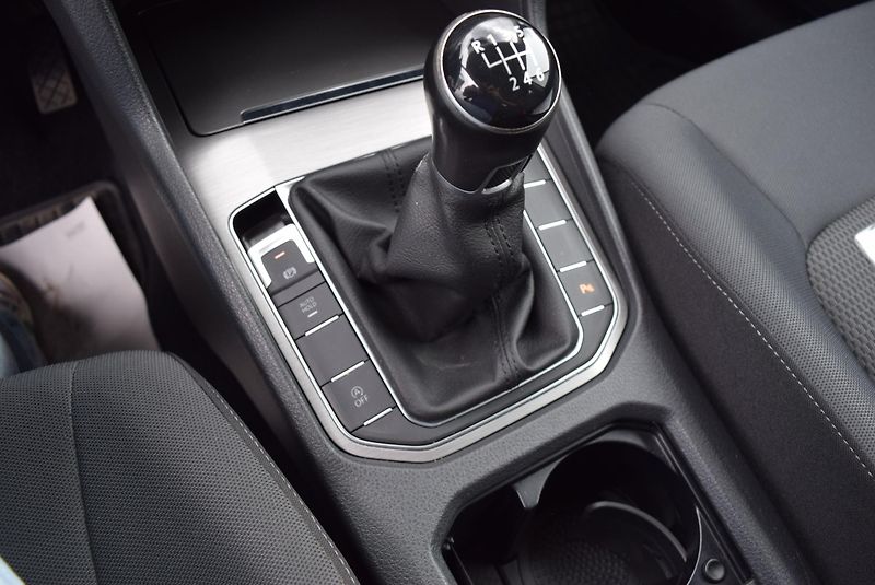 Volkswagen Golf Sportsvan (2016) 1.4TSI 92kw CLBMT TAŽNÉ NAVI  - fotka 22 z 50