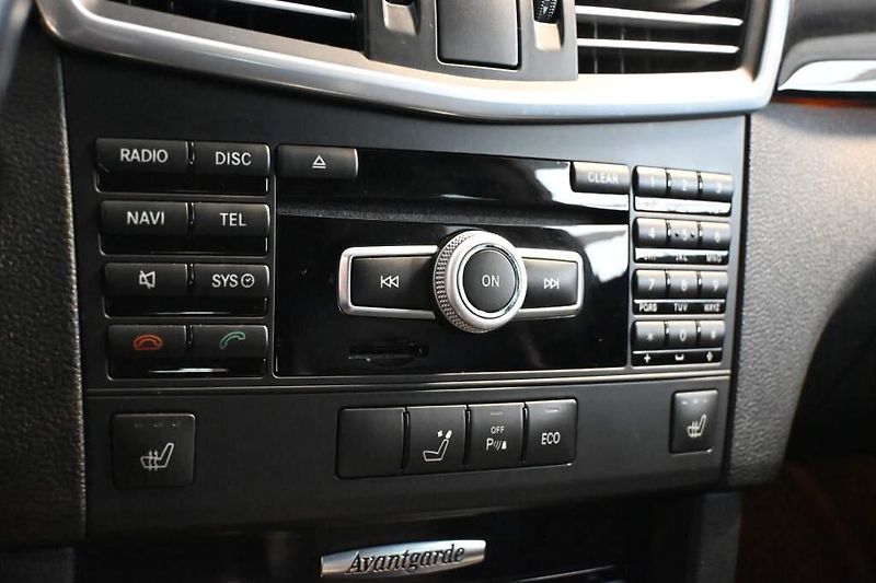 Mercedes-Benz Třídy E (2012) 2.2 220 T 7G-TRONIC Avantgarde - fotka 19 z 30
