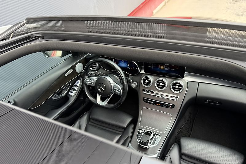 Mercedes-Benz Třídy C (2018) C 200 4Matic AMG Line - fotka 13 z 46