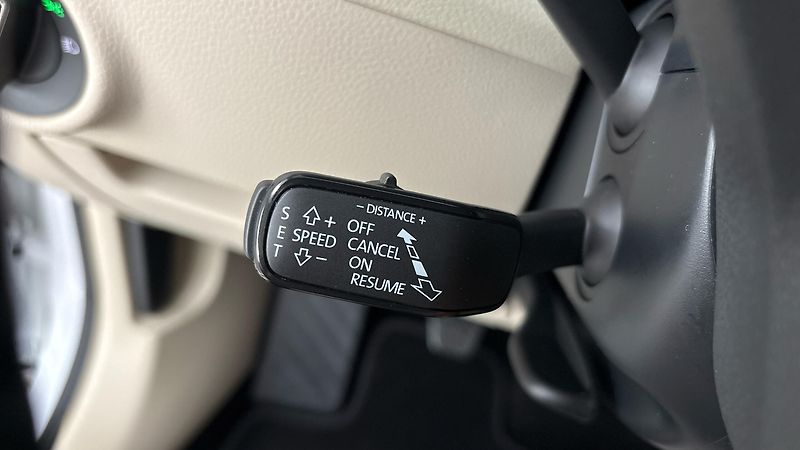 Škoda Superb 2.0 TDI Style Combi - fotka 14 z 25