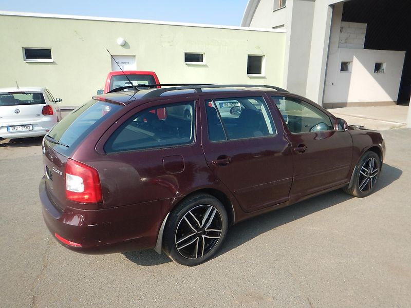 Škoda Octavia 1.4 i 90 kw - fotka 5 z 14