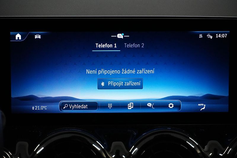 Mercedes-Benz GLA 200d,1.MAJ,ČR,DPH,Kamera - fotka 24 z 30
