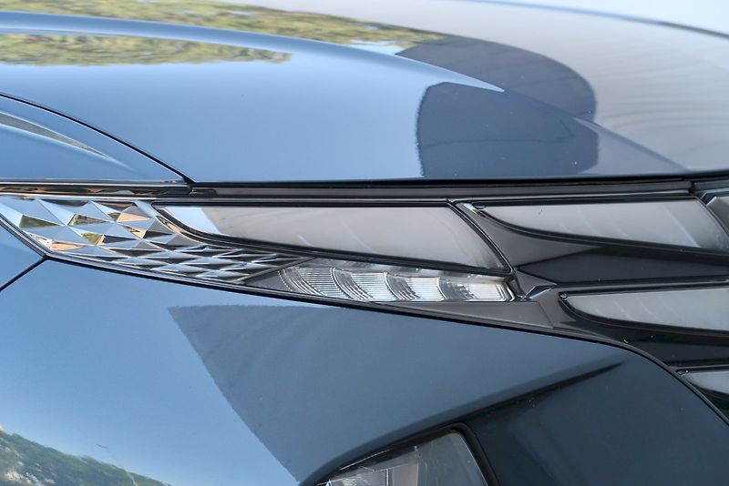 Hyundai Tucson (2022) 1,6 CRDi 100 kW 4x4 AUTOMAT - fotka 12 z 27