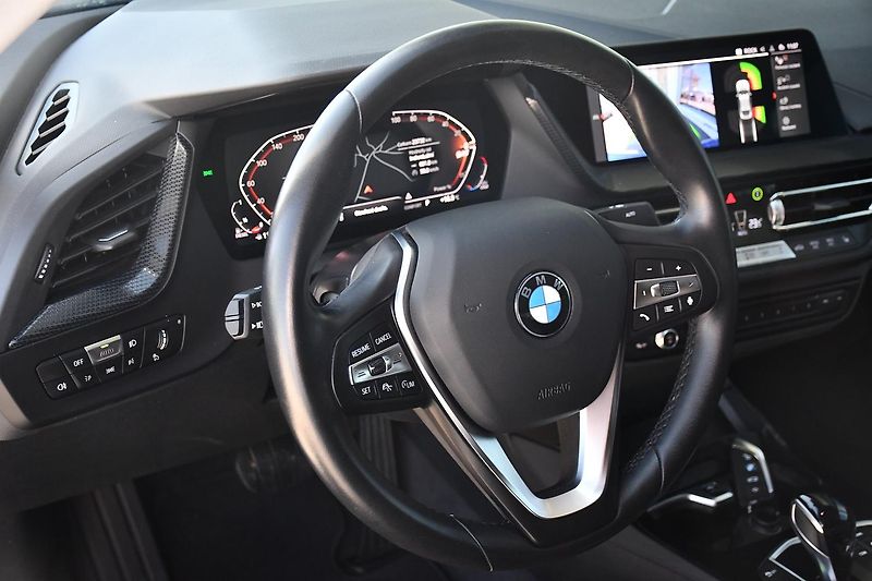 BMW Řada 2 218d NAVI KAMERA 1.M ČR - fotka 16 z 41