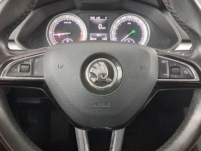 Škoda Superb (2020) 2.0 TDI, Automat, ČR,1.maj - fotka 16 z 23