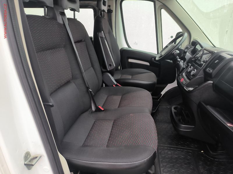 Citroën Jumper (2020) 2.2HDi L2H2 6míst, 1.maj,ČR - fotka 11 z 18