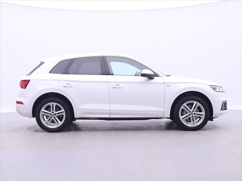 Audi Q5 2,0 TDI S-line 4x4 CZ - fotka 8 z 32