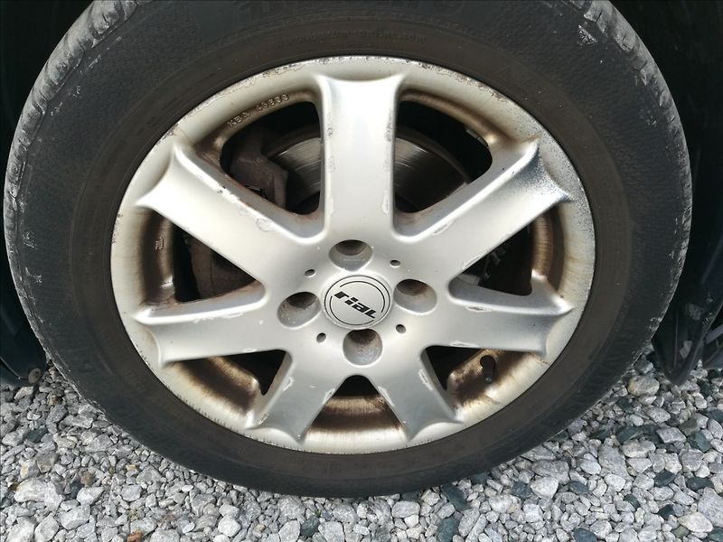 Citroën C4 1,6 HDi - fotka 18 z 20
