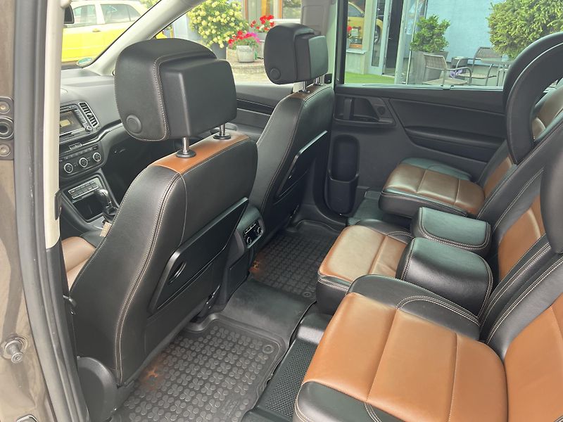Seat Alhambra (2014) 2,0TDi DSG Style MAX VÝBAVA!!! - fotka 32 z 77