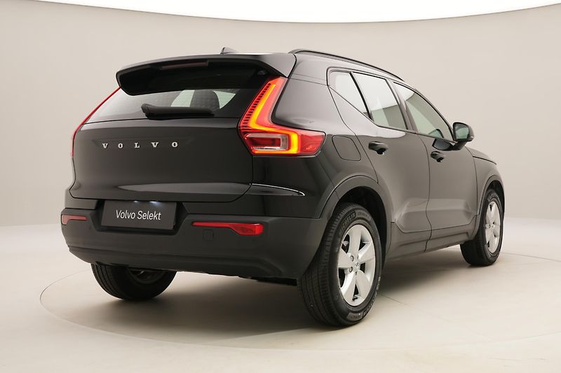 Volvo XC40 T2 KINETIC CZ - fotka 13 z 41