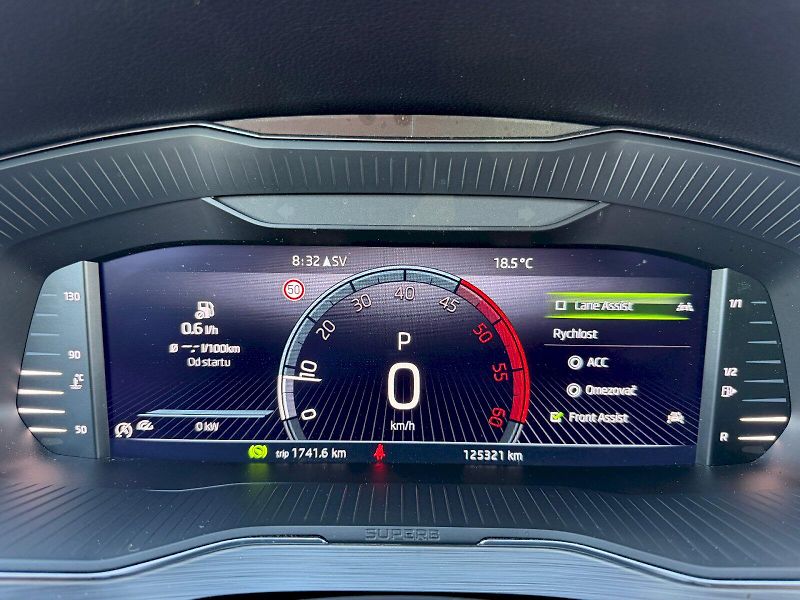 Škoda Superb (2023) 2.0 TDI 110kW DSG Business - fotka 16 z 35