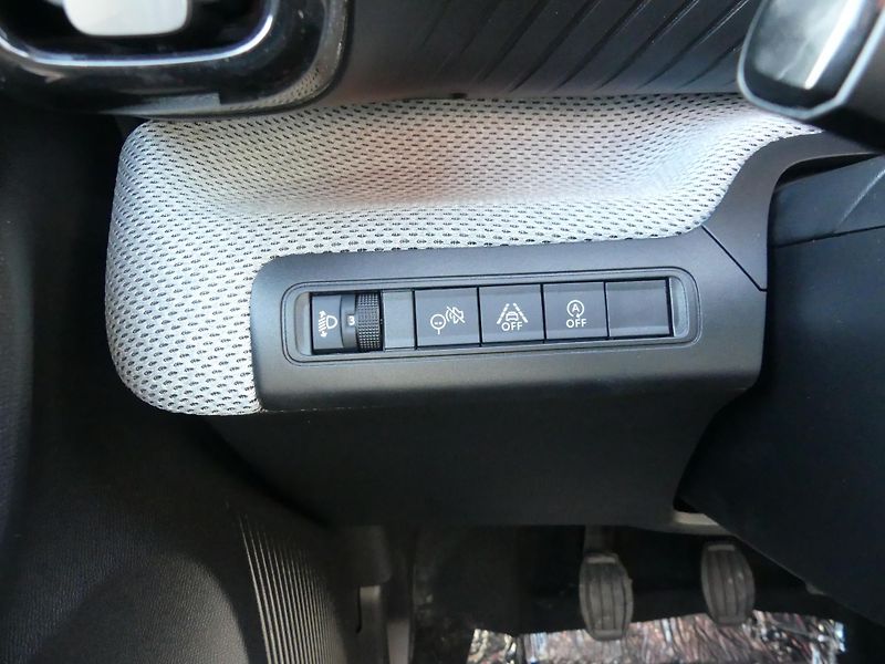 Citroën C3 (2025) PLUS TURBO 100 S&S MAN6 - fotka 19 z 19
