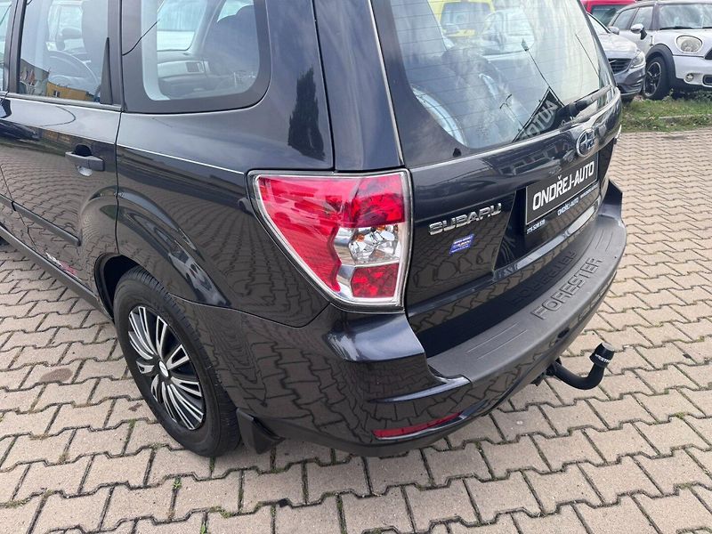 Subaru Forester (2009) 4X4 2,0i 110KW 2. MAJ KM TAŽNÉ - fotka 13 z 50