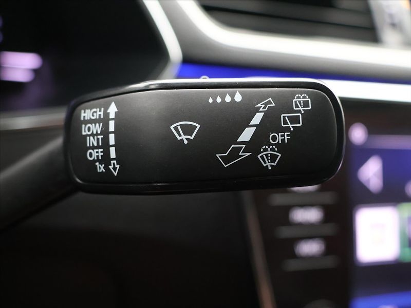 Škoda Superb 2,0 TDI DSG Style+  Navi ACC - fotka 22 z 36
