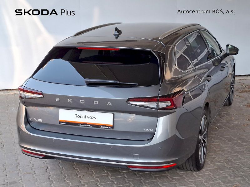 Škoda Superb (2025) COMBI L K TD 142/2.0 A7A - fotka 2 z 31