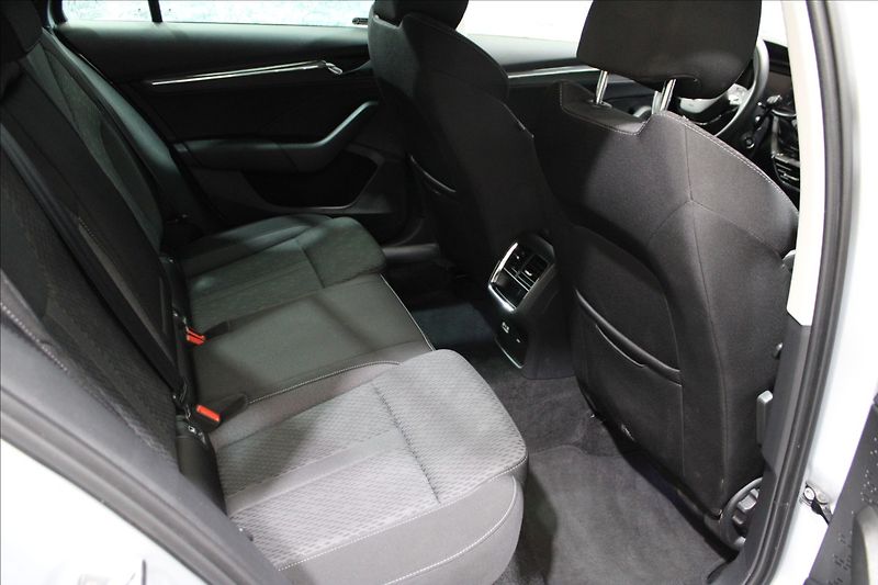 Škoda Octavia 1,4 TSI iV Style 1. majitel CZ - fotka 12 z 34
