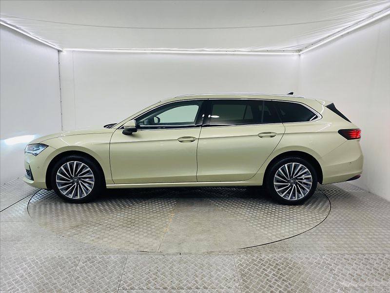 Škoda Superb 2,0 TDI DSG 110 kW L&K - fotka 3 z 27