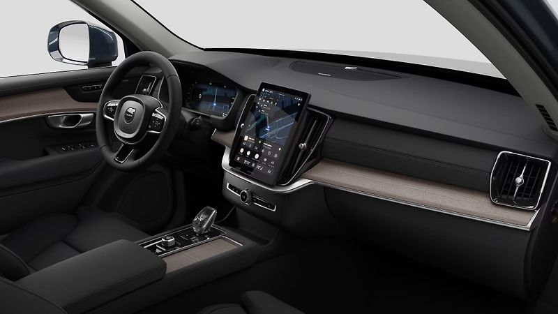 Volvo XC90 (2026) T8 AWD RECHARGE BRIGHT PLUS 7m - fotka 3 z 11