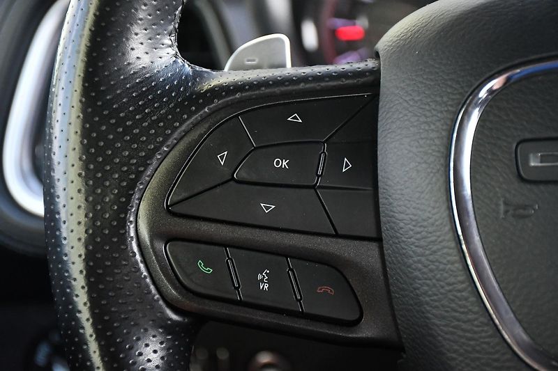 Dodge Challenger 5.7 V8 HEMI - fotka 18 z 41